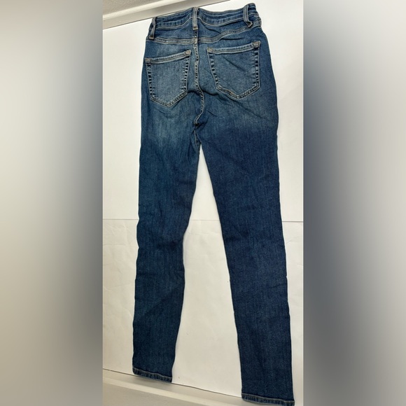 Forever 21 stretch high rise skinny jeans with holes in knees‎ stretchy size 26 - Picture 7 of 7